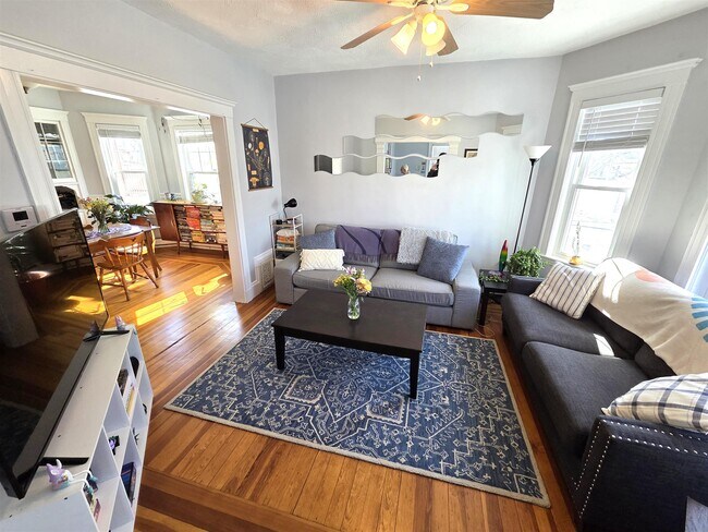 Building Photo - 33 Electric Ave Unit 31-1