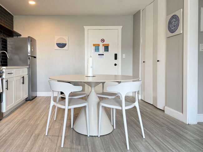 Photo - 215 Piedmont Ave NE Unidad ID1299350P