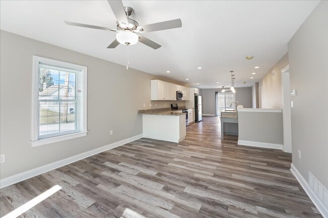 Photo - 552 Creek Rd