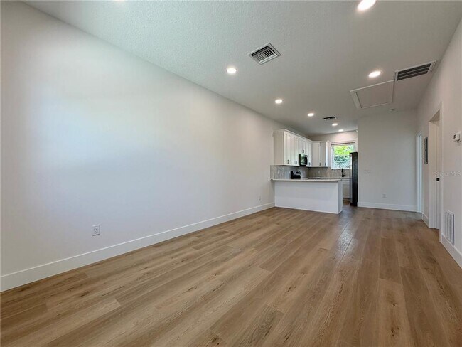Photo - 2848 30th Ave N