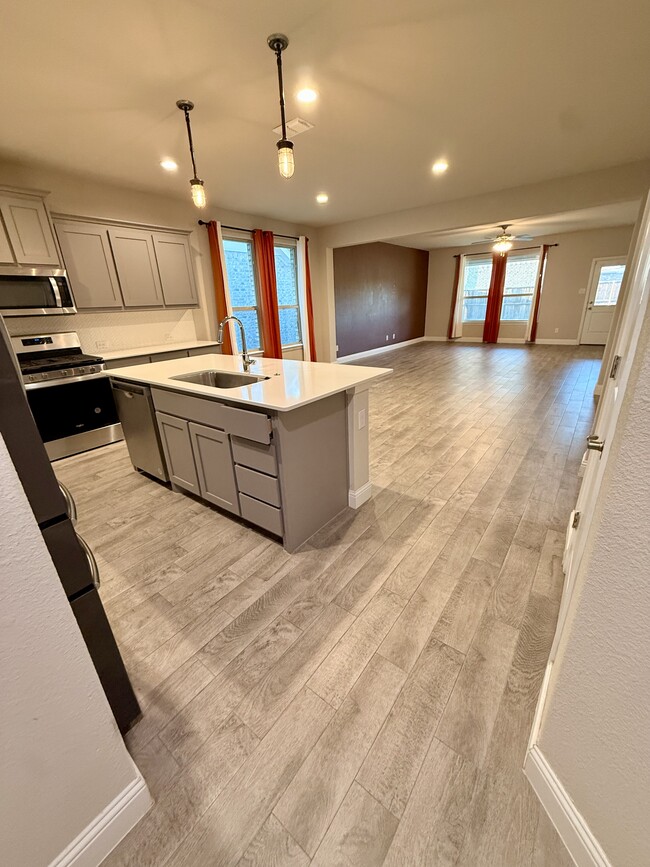 504 Nicklaus Way