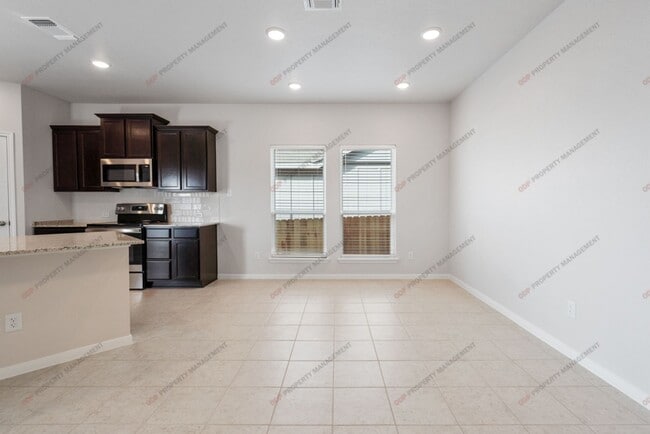 Photo - 2221 Chia Ct