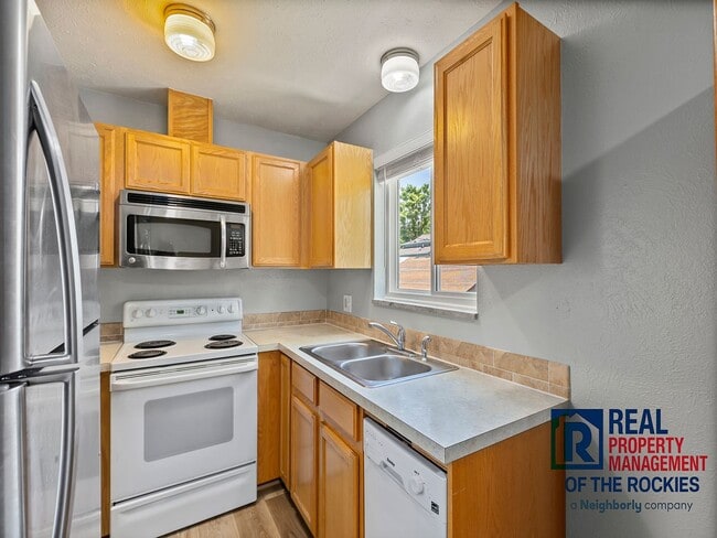 Photo - Charming 2 Bed, 1 Bath Condo in Prime Location!