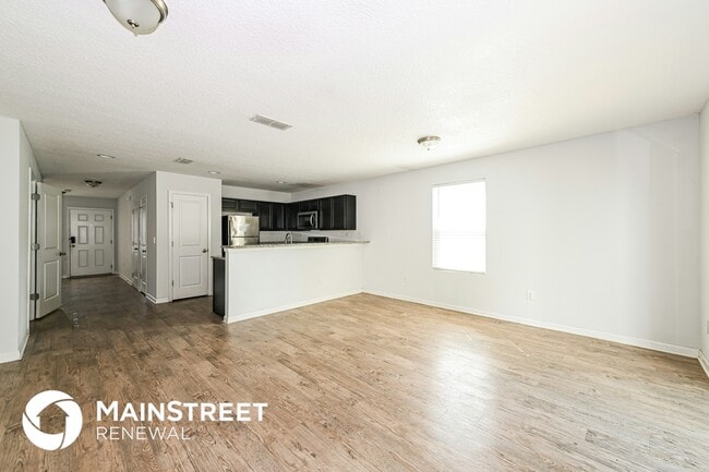 Photo - 548 Eiseman Wy