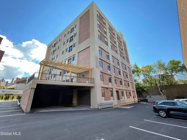 Building Photo - 192 Erie Blvd Rental