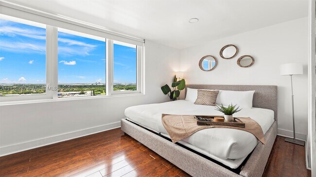 Photo - 2301 Collins Ave Unit 1632