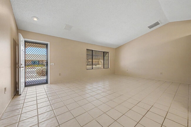 Photo - 14222 W Yosemite Dr
