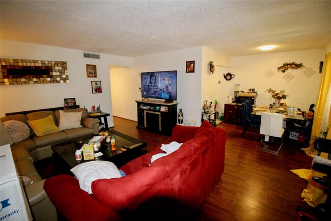 Photo - 316 Meadows Cir Unit 316