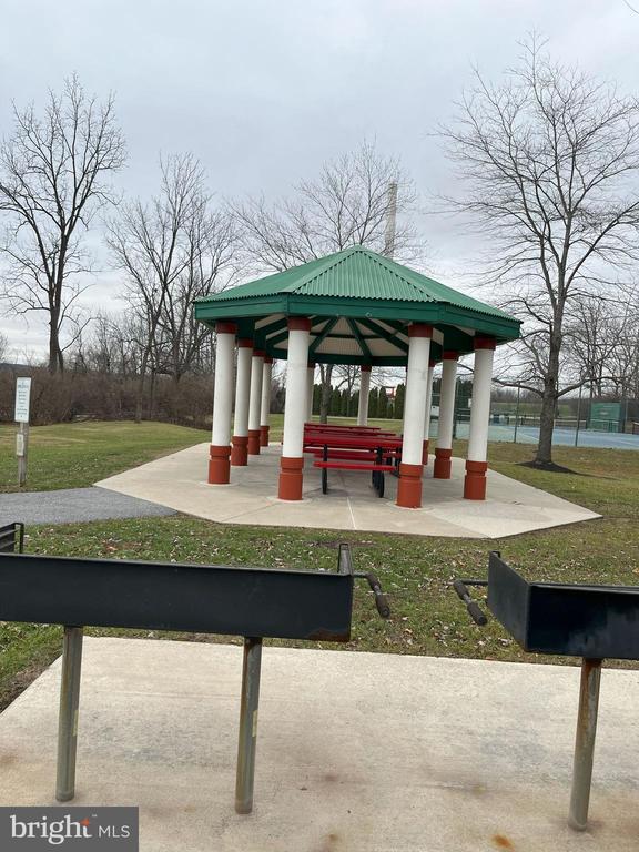 Photo - 18 Madison Way