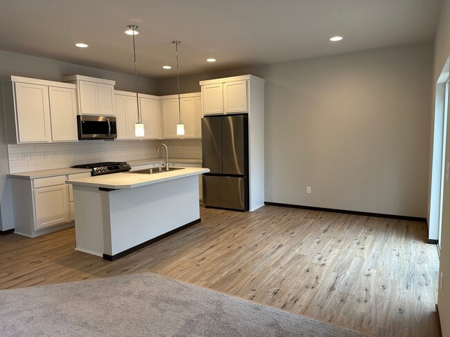 Photo - 9421 Fairhaven Cir NE