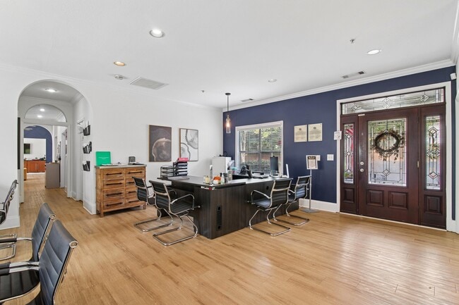 Photo - Greenhouse Apartments