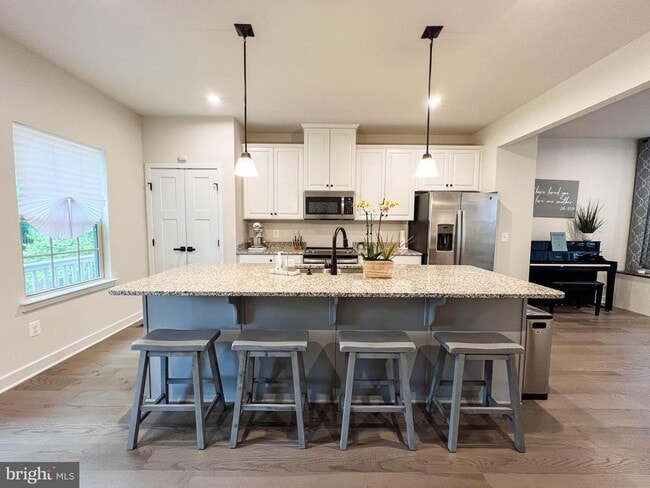 Photo - 4480 Commons Dr