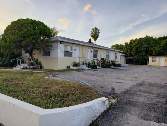 Apartments For Rent Less Than 800 In Miami Fl Forrent Photo 1239 Ne 110th St Unit 2