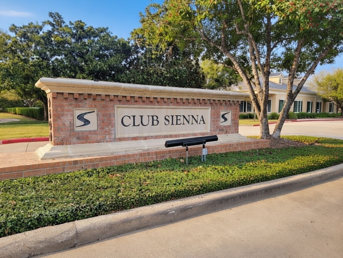 Photo - 10411 Deer Branch