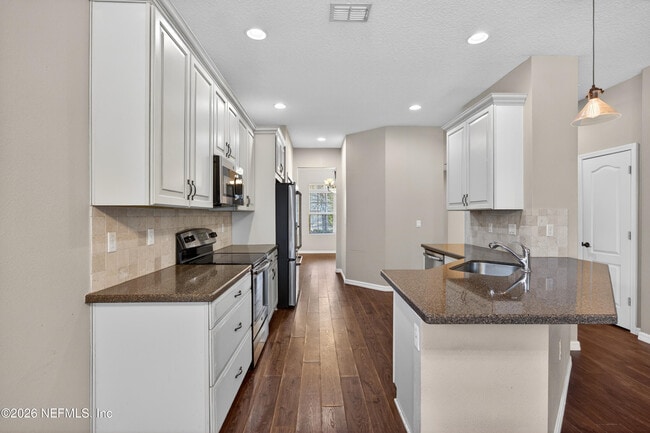 Photo - 104 Riachuelo Ln