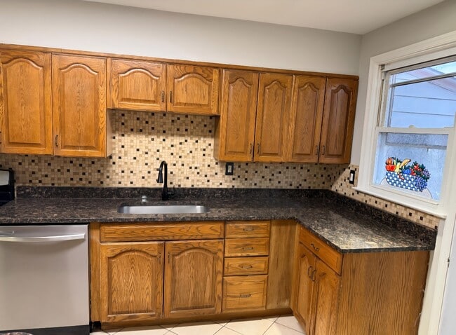 Photo - 1897 August Ave