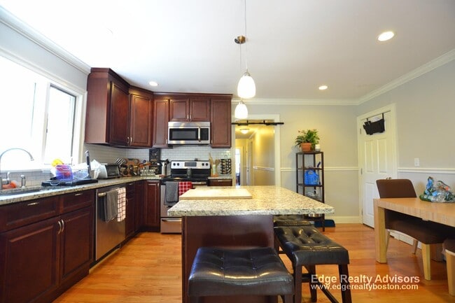 Photo - 33 Bigelow St Unit 1