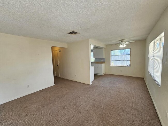 Photo - 209 Northwest Jefferson Cir N Unit 15