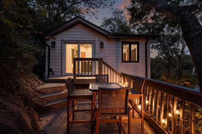 Photo - 730 Bennys Bch Rd