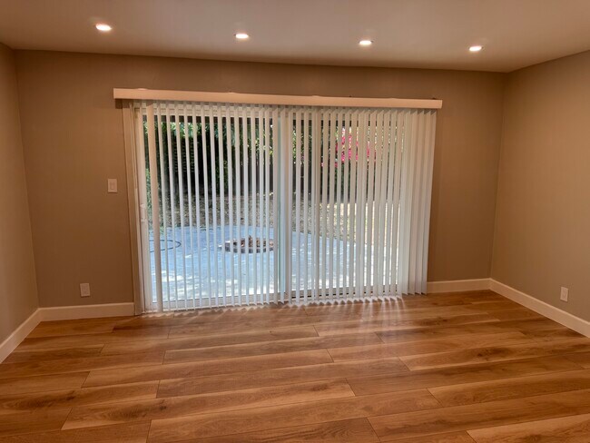 Photo - 8606 Casaba Ave