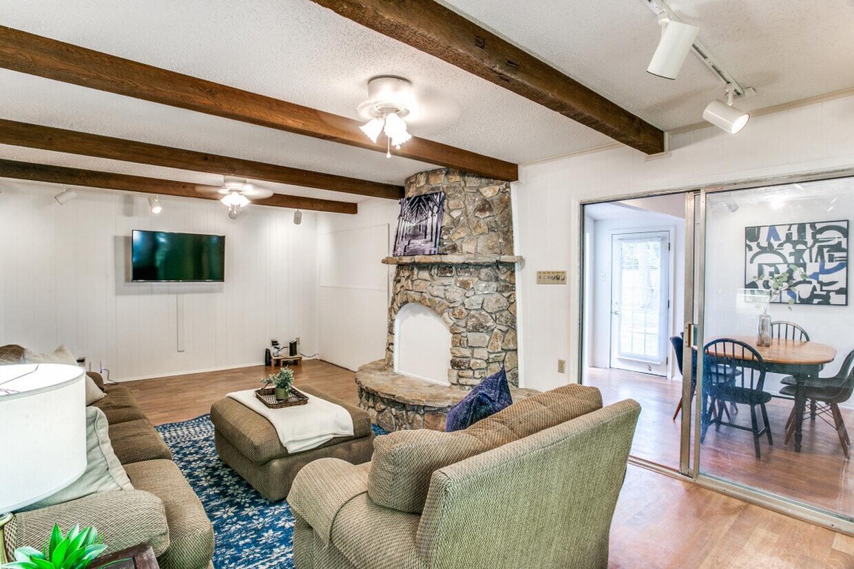 Photo - 108 Mill Creek Dr