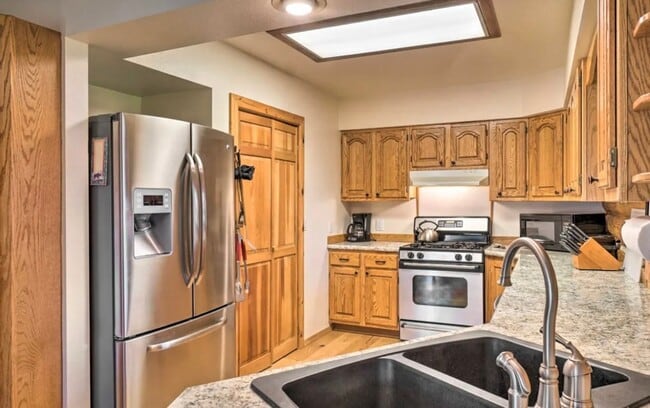 Photo - SEASONAL 4bd 2ba log home