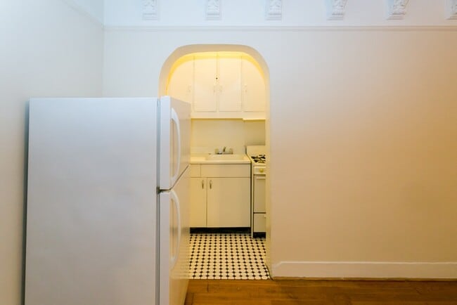 Photo - 4741 N Paulina St Unit 1