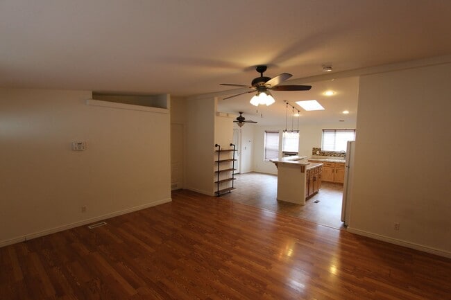 Photo - * LEASE PENDING Move-in ready Home in Railroad Springs