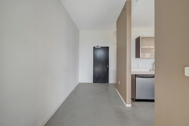 Photo - 2115 Yeaman Pl Unit 204