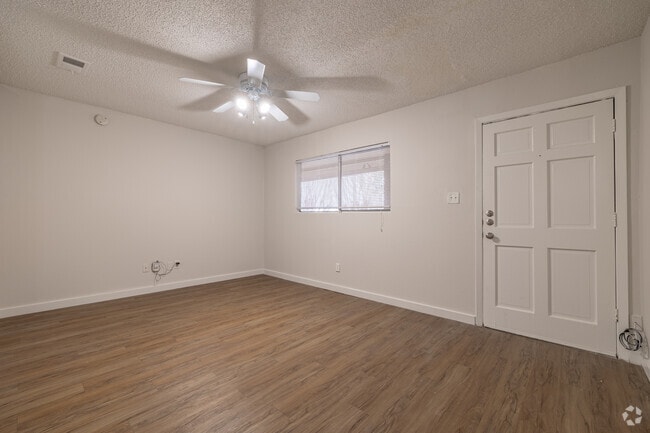 2BD, 1BA - 820SF - Sala de estar - Bouldin Creek Apartments