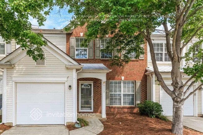 Building Photo - 9117 Lanigan St