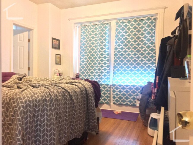 Photo - Spacious 4 Bed 2 Bath