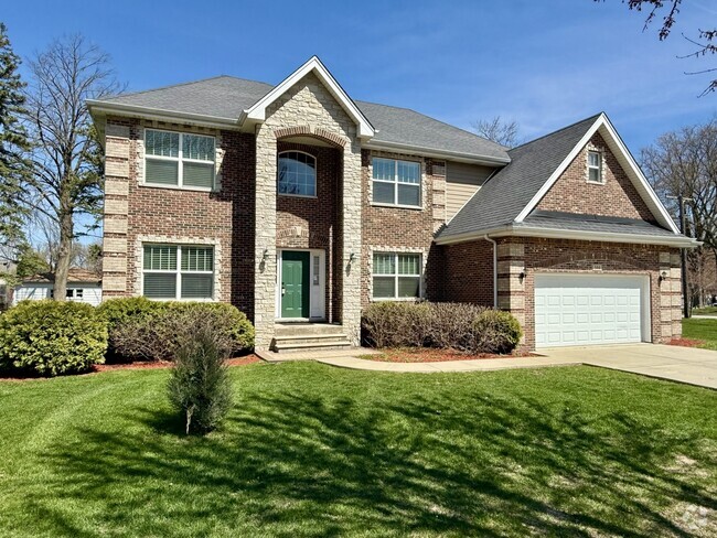 Building Photo - 344 E Goebel Dr Rental