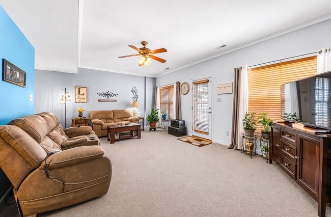 Photo - 958 Wellston Ct
