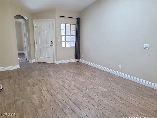 Photo - 8615 Little Fox St