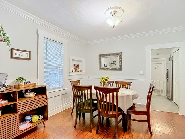 Photo - 115 E Lambright St