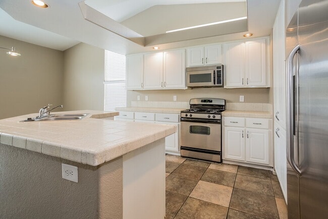 Photo - 3636 Beacon Point St