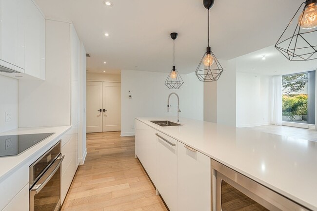 Photo - 1010 Rue de la Commune E Unit 106