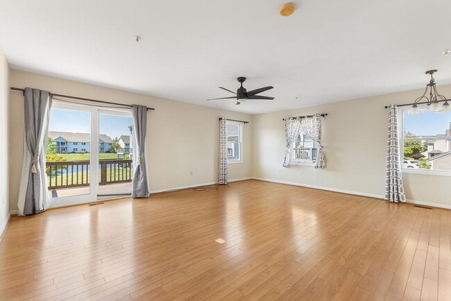Photo - 400 Schooner Way
