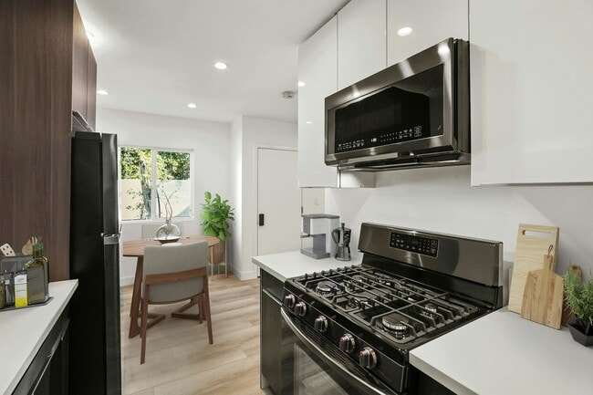 Photo - 2561 W Ave 30 Unit 7