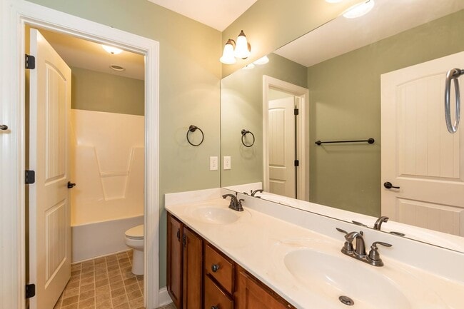 Photo - Lovely Large Family Home in Fuquay!