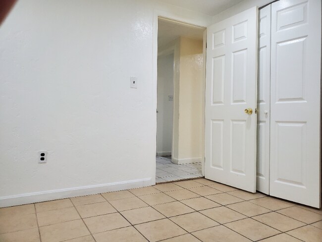 Photo - 120 Newman St Unit 1