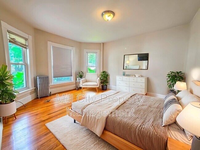 Photo - 195 Sagamore St