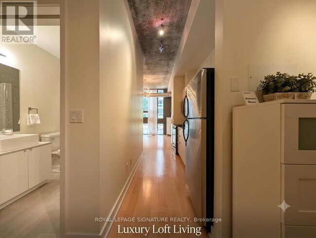 Photo - 60 Bathurst St Unit 210
