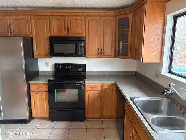 Photo - 13 Chippewa Rd