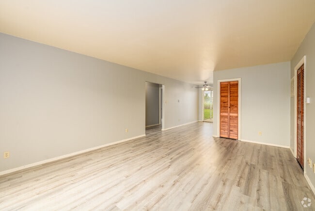 2BR, 1BA - 900SF - Living Room - Come home to Park Forest today!