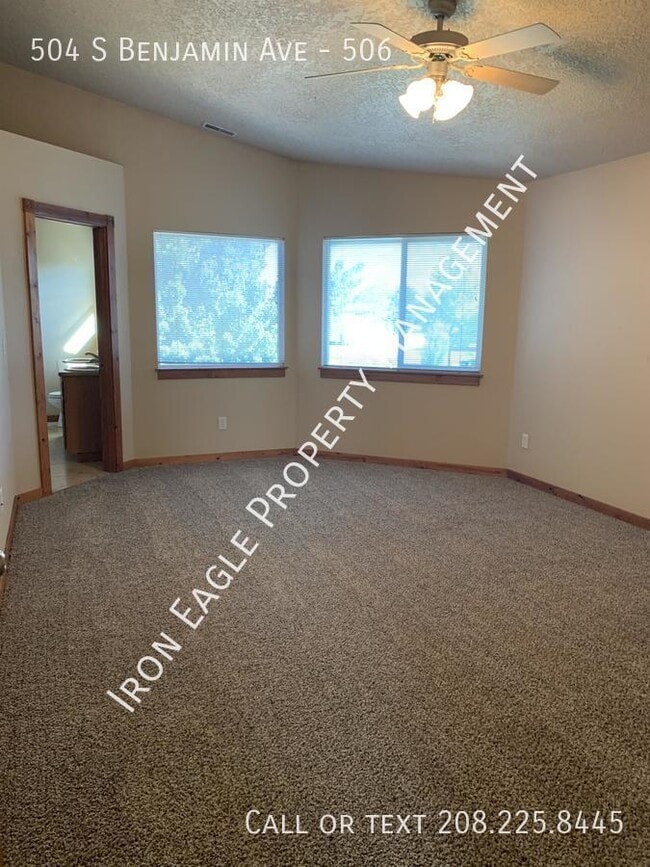 Photo - 504 S Benjamin Ave