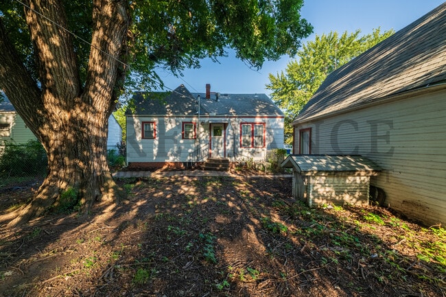 Photo - 216 S Meridian Ave