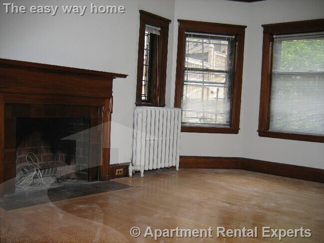 Building Photo - 5 Linnaean St Rental