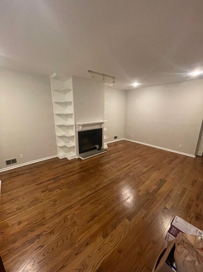 living room - 1625 South St Apartments Unit 1